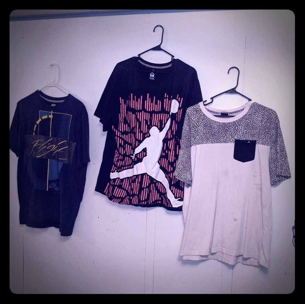 Lot of three Nike shirts 2 Jordan and one flight